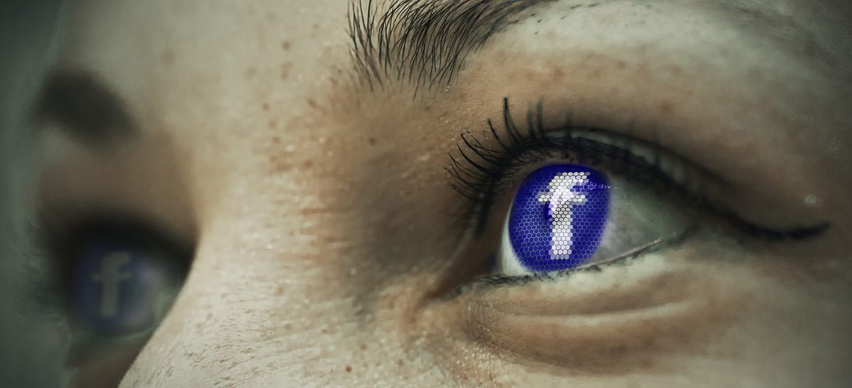 eye-with facebook logo - Dr. Sandi Eveleth eye care consultant